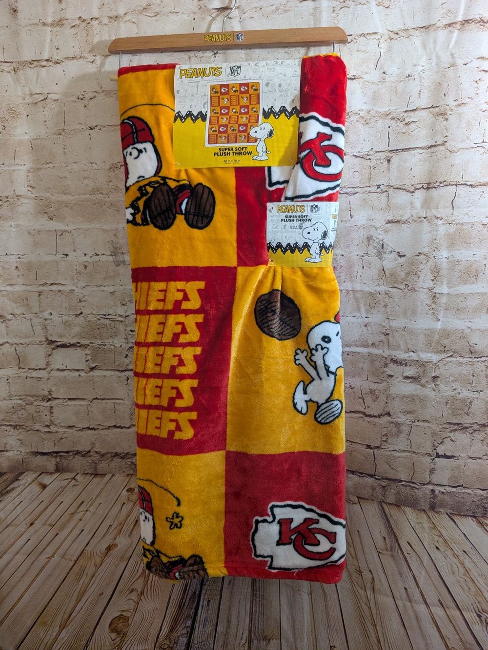 Peanuts X Kansas City Chiefs Throw Blanket